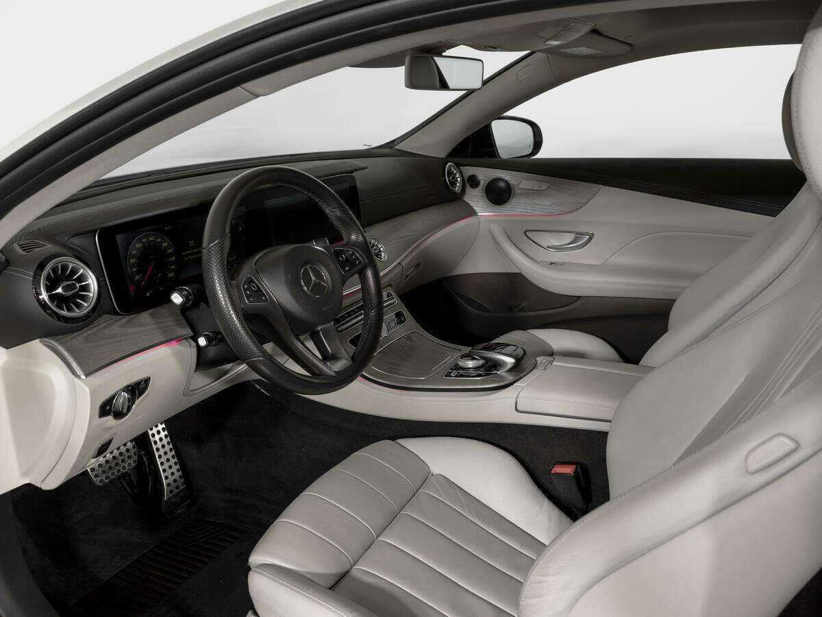 Mercedes-Benz E-Класс с пробегом — 2017 год. Фото: #16