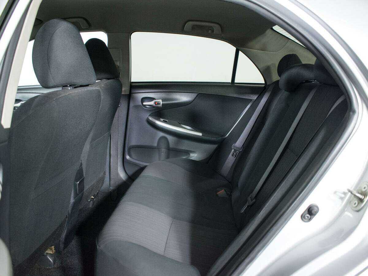 Toyota Corolla с пробегом — 2007 год. Фото: #9