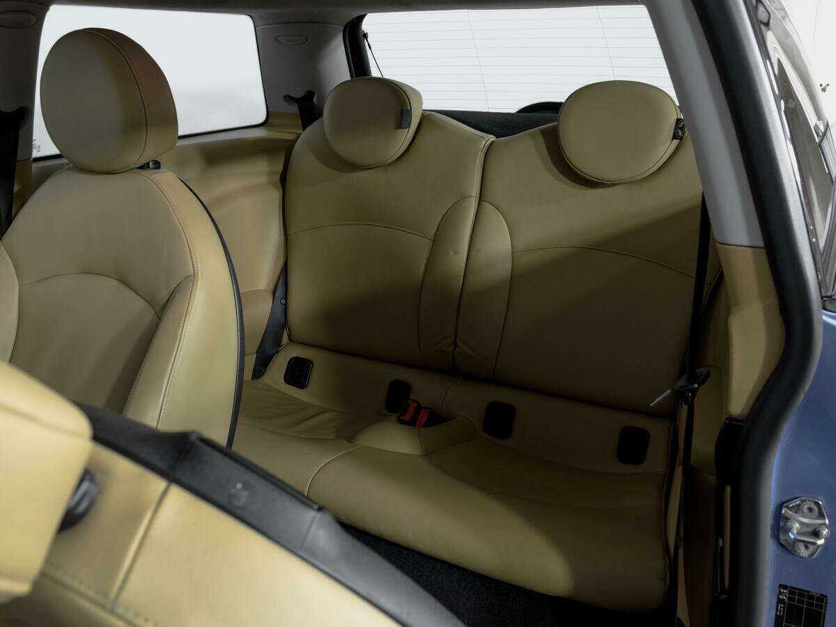 Mini Hatch с пробегом — 2008 год. Фото: #9