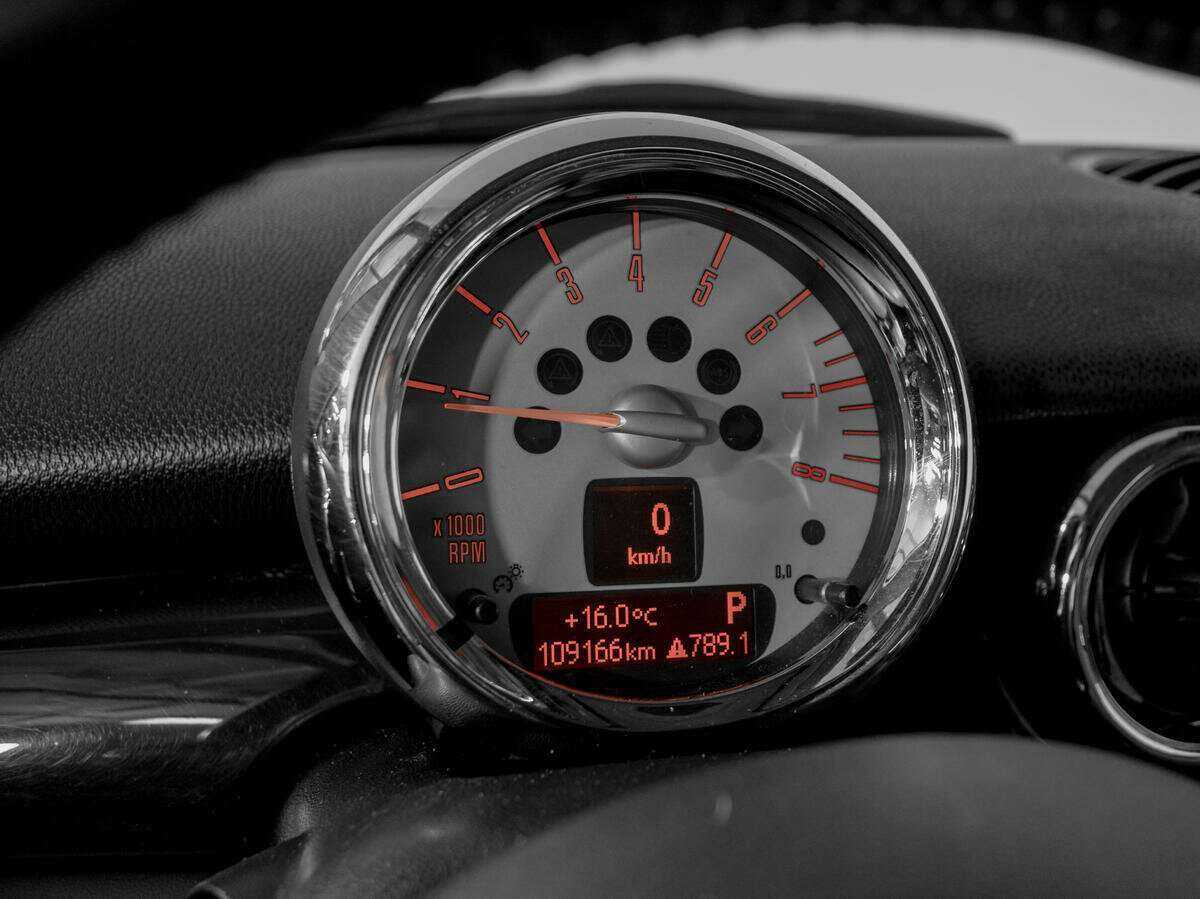 Mini Hatch с пробегом — 2008 год. Фото: #10