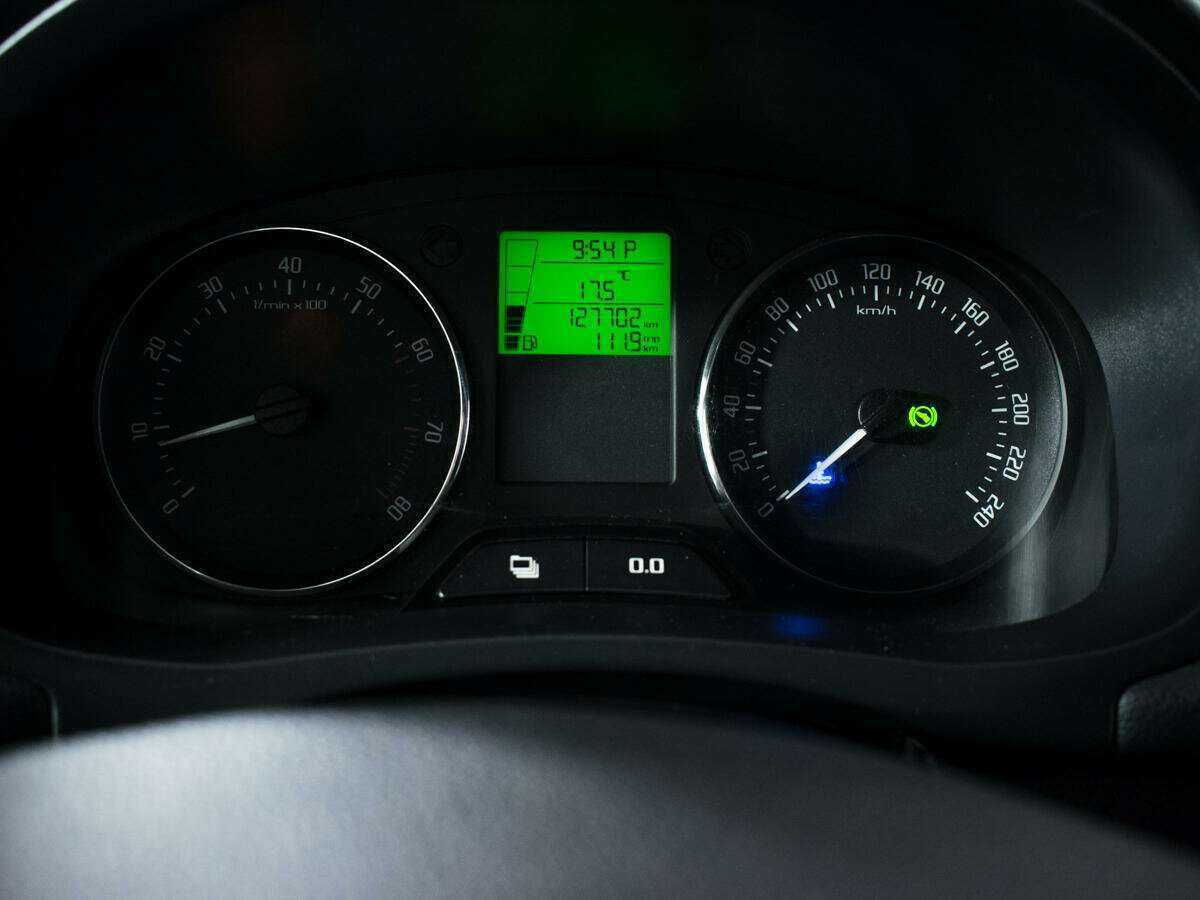 Skoda Fabia с пробегом — 2012 год. Фото: #10