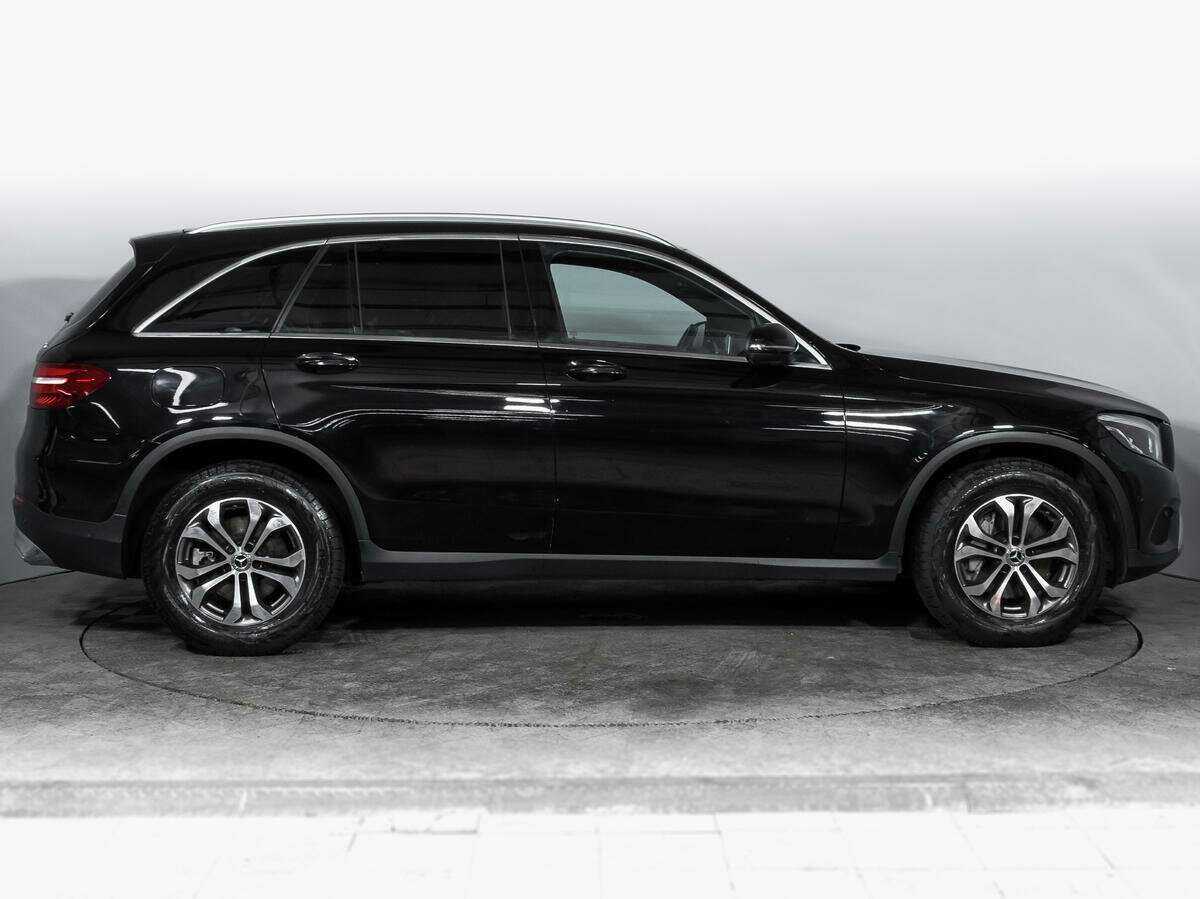 Mercedes-Benz GLC с пробегом — 2018 год. Фото: #3