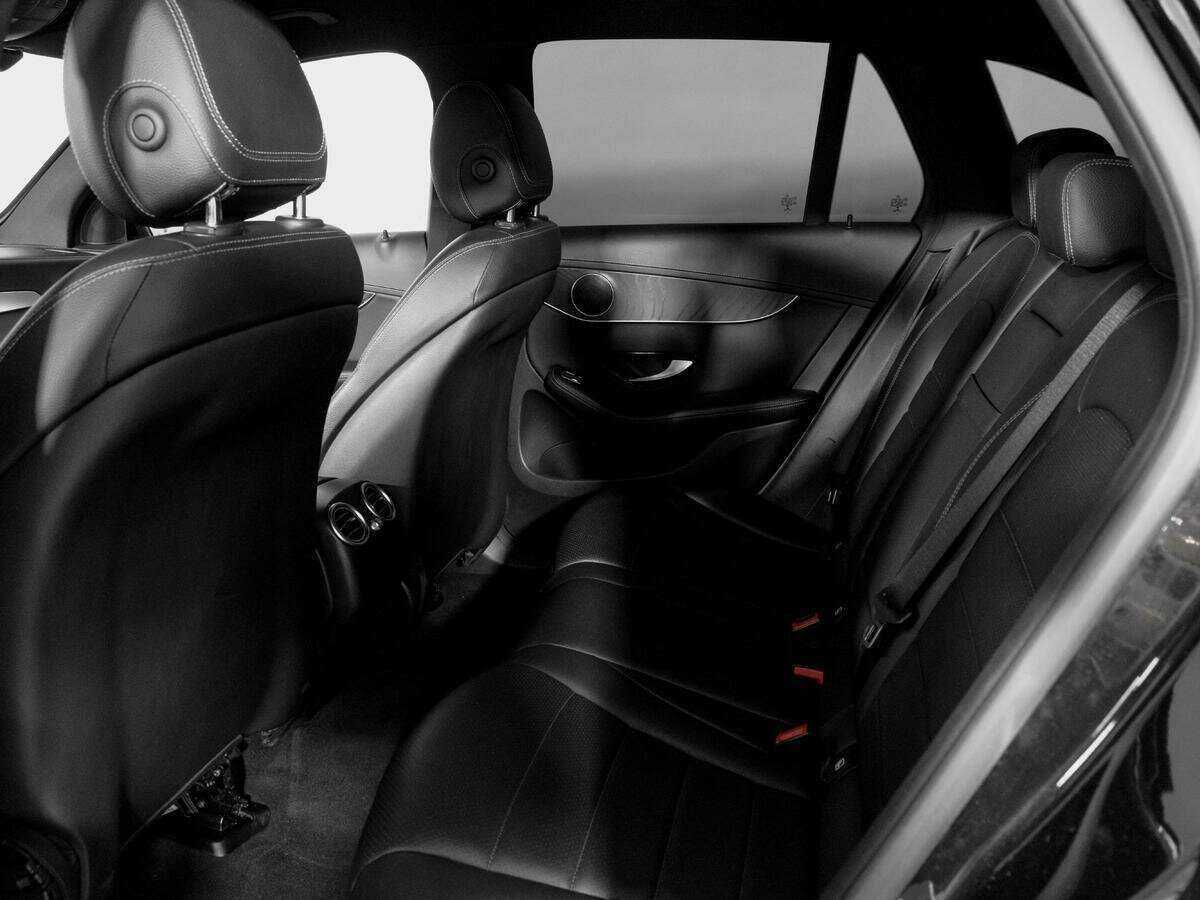 Mercedes-Benz GLC с пробегом — 2018 год. Фото: #9