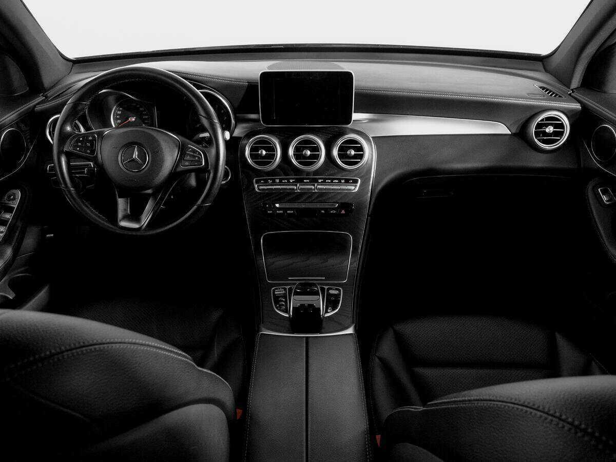 Mercedes-Benz GLC с пробегом — 2018 год. Фото: #11