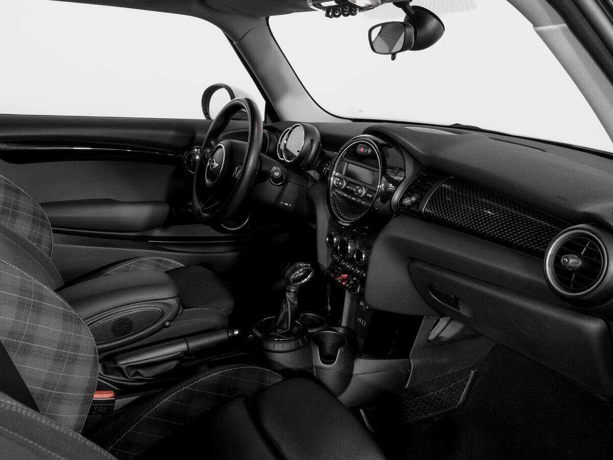 Mini Hatch с пробегом — 2014 год. Фото: #8