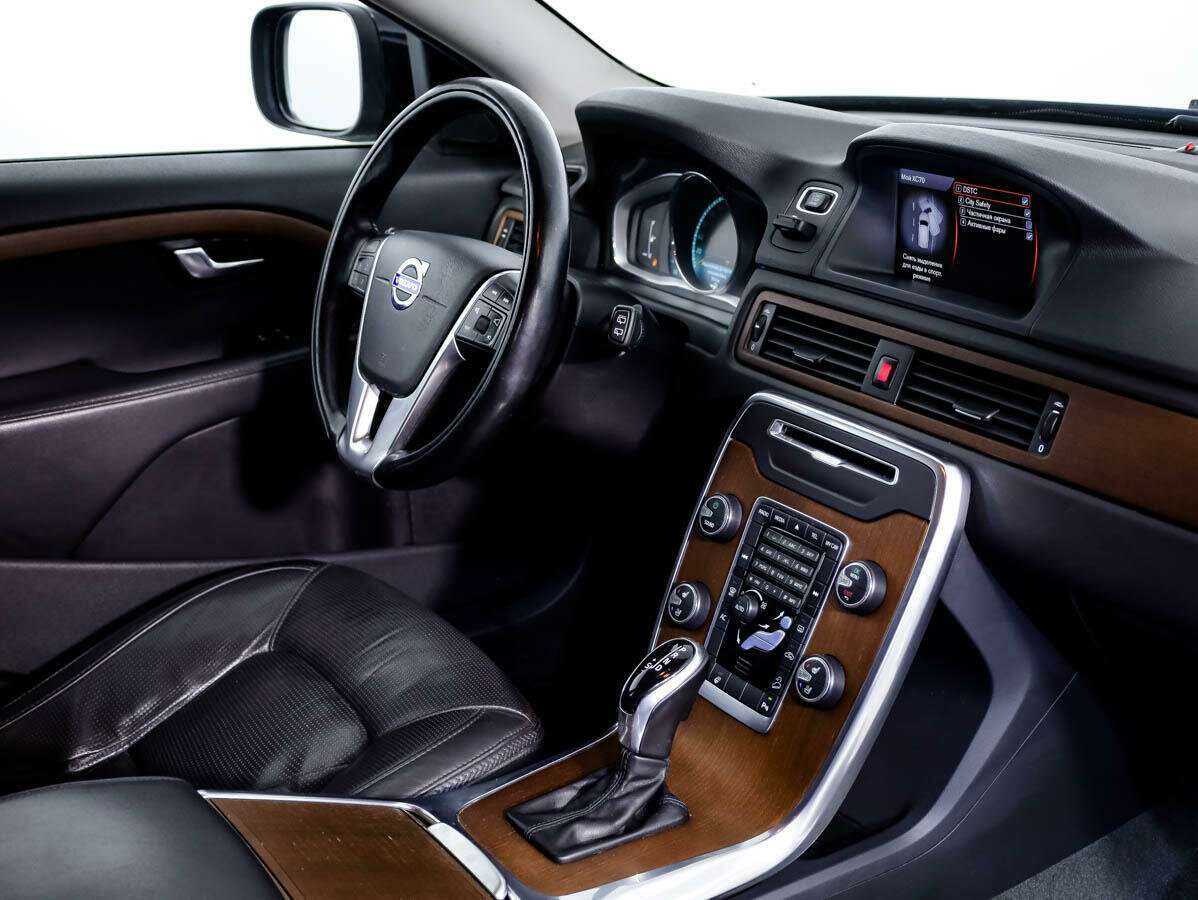 Volvo XC70 с пробегом — 2014 год. Фото: #13