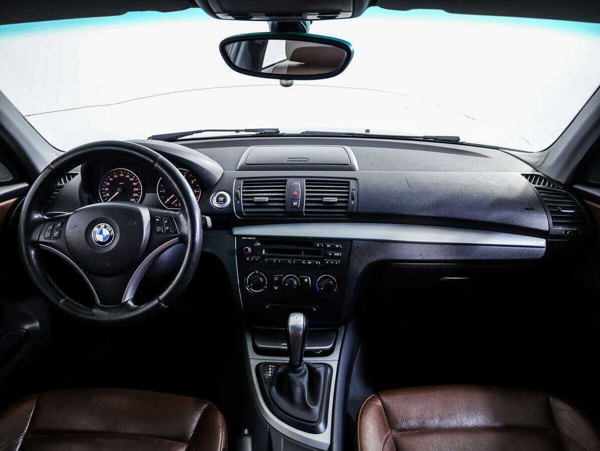 BMW 1 серии с пробегом — 2008 год. Фото: #8