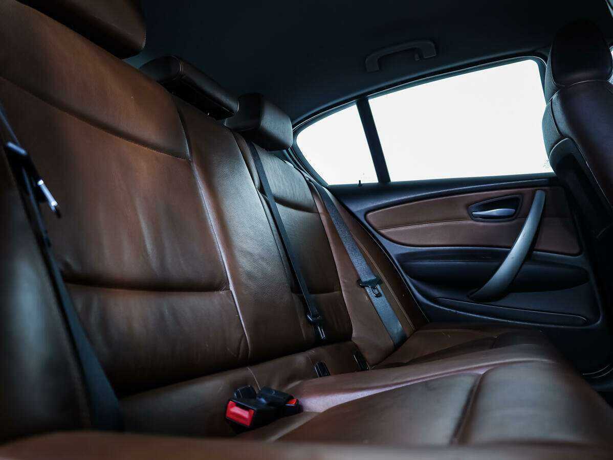 BMW 1 серии с пробегом — 2008 год. Фото: #10