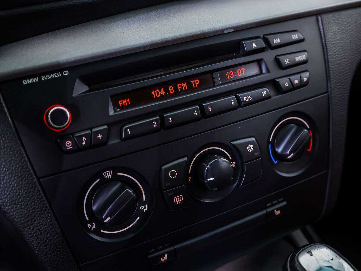 BMW 1 серии с пробегом — 2008 год. Фото: #11