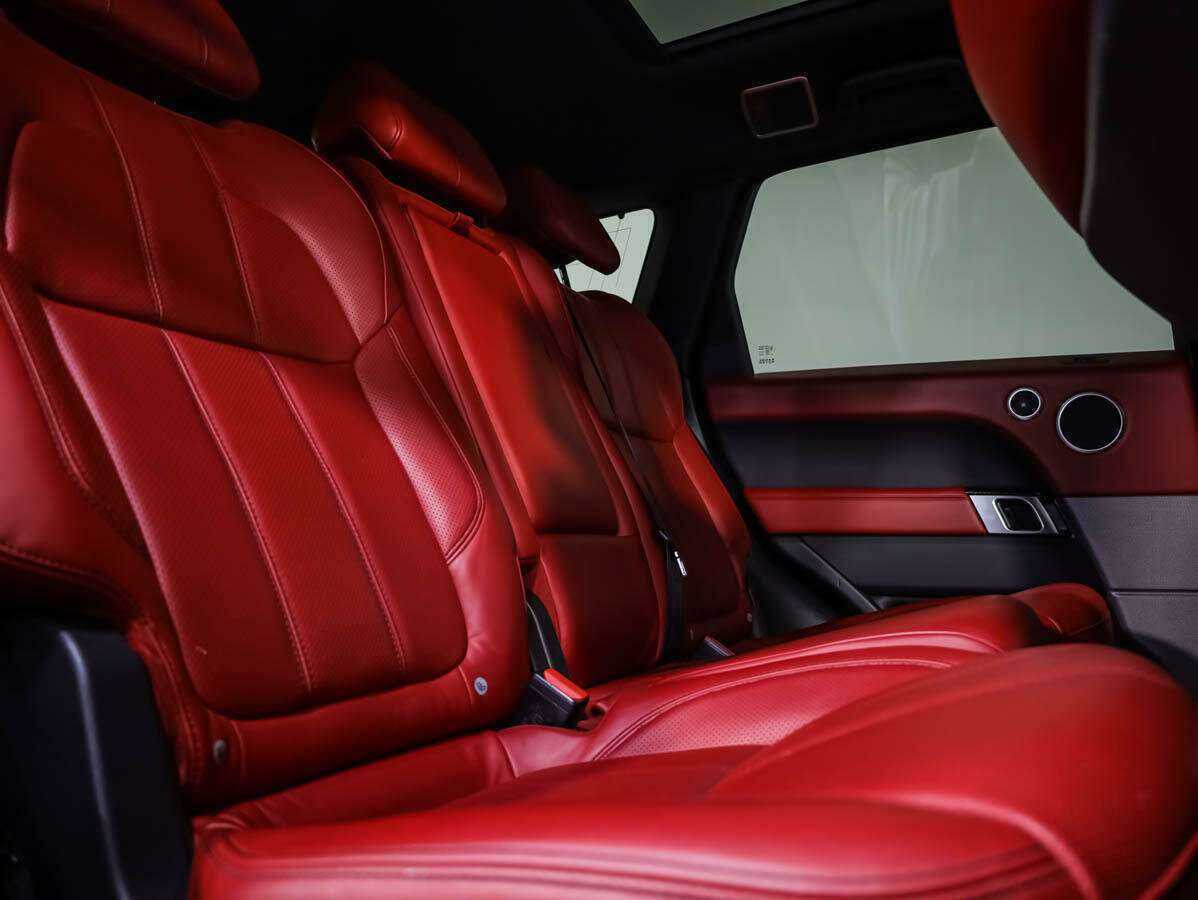Land Rover Range Rover Sport с пробегом — 2014 год. Фото: #11