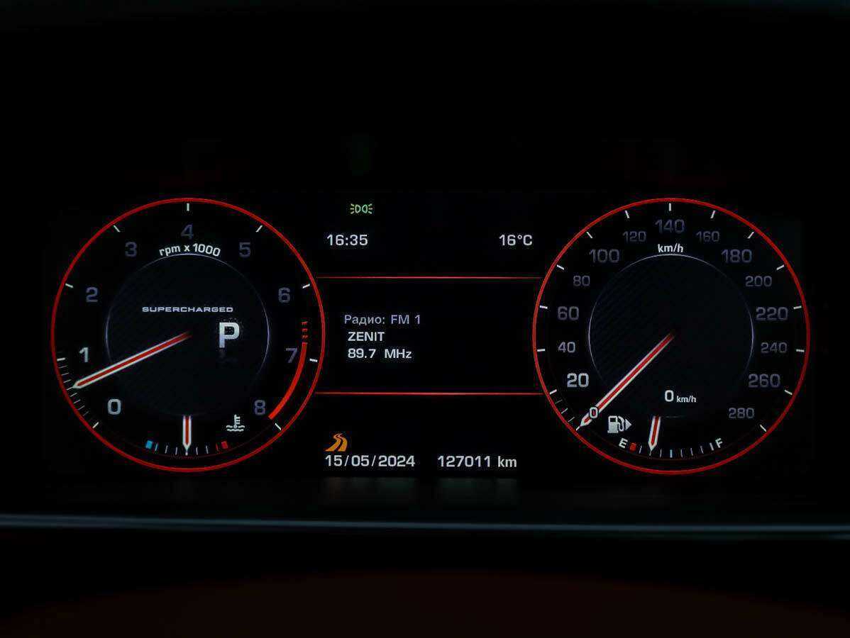 Land Rover Range Rover Sport с пробегом — 2014 год. Фото: #23