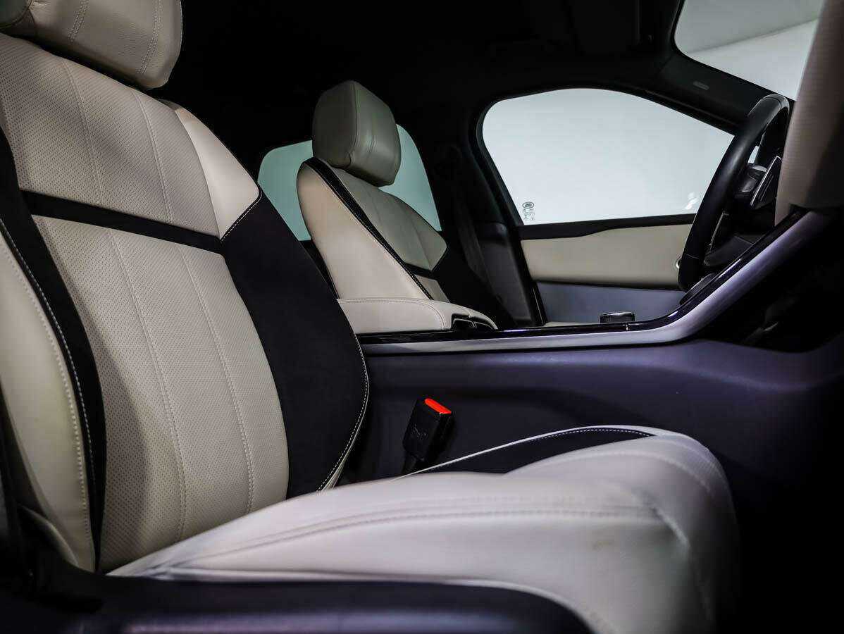 Land Rover Range Rover Velar с пробегом — 2017 год. Фото: #10