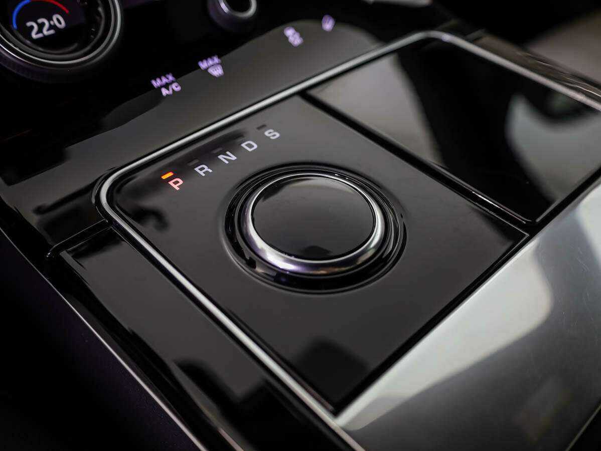 Land Rover Range Rover Velar с пробегом — 2017 год. Фото: #14