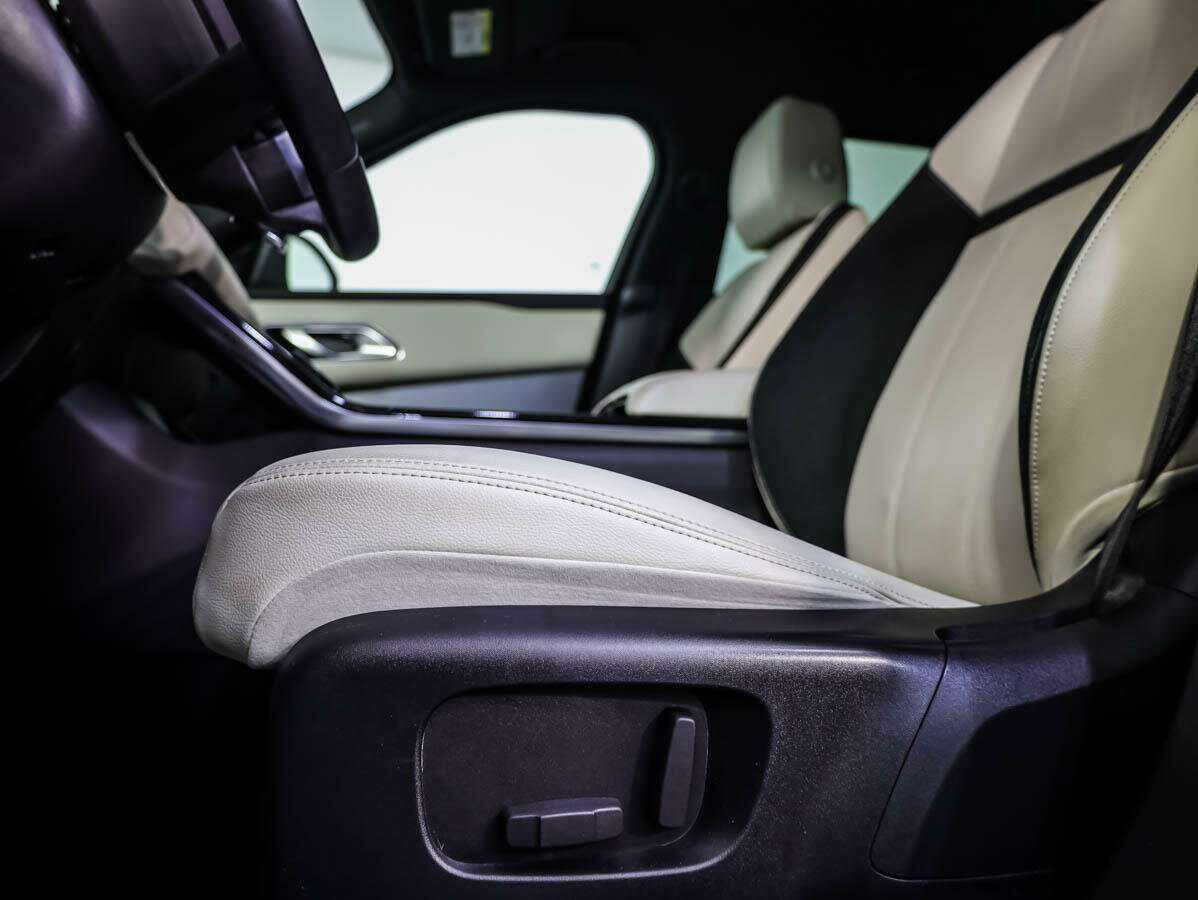 Land Rover Range Rover Velar с пробегом — 2017 год. Фото: #15