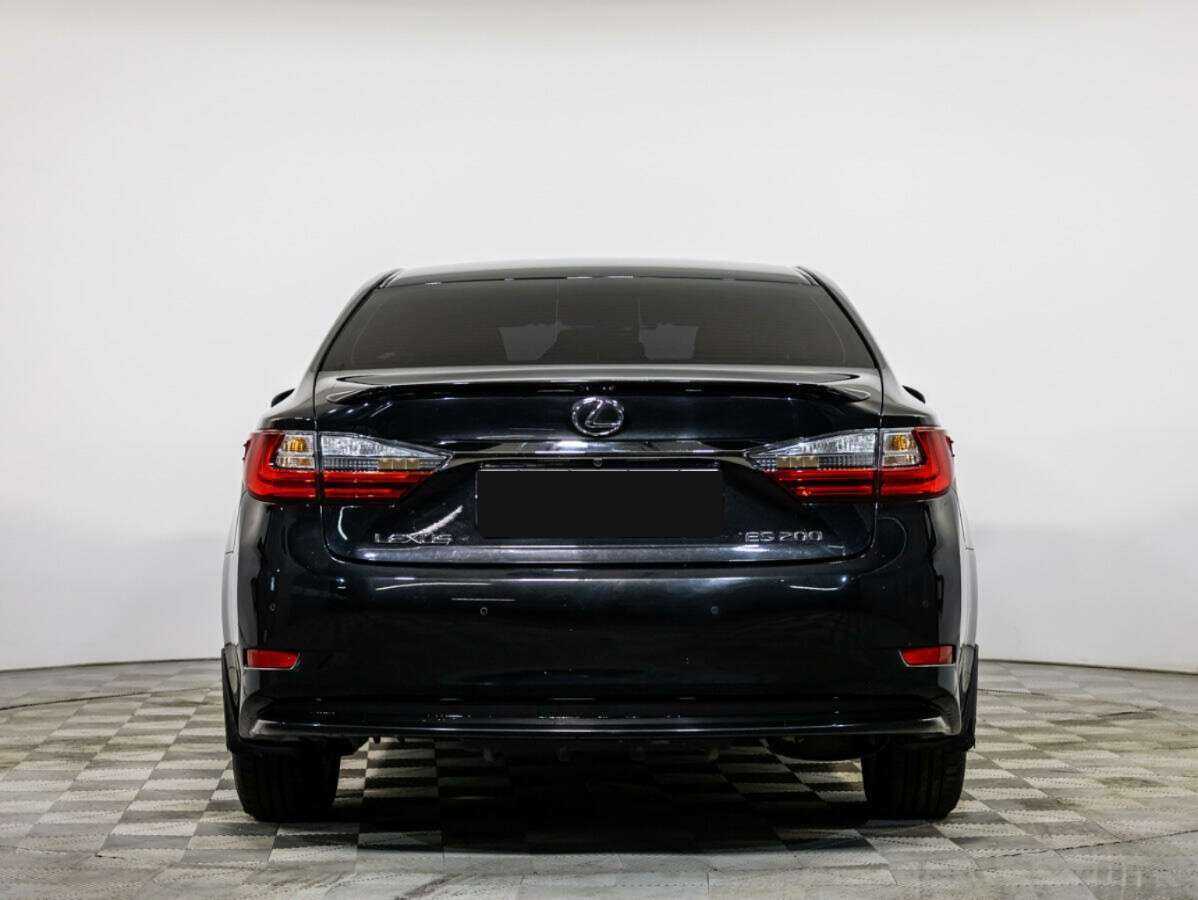 Lexus ES с пробегом — 2016 год. Фото: #4