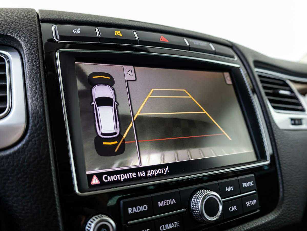 Volkswagen Touareg с пробегом — 2015 год. Фото: #12