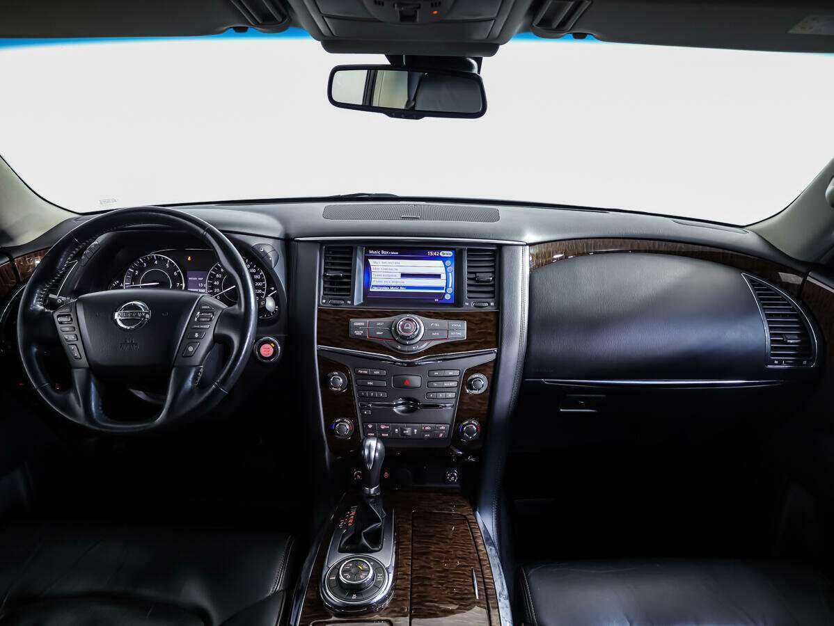 Nissan Patrol с пробегом — 2010 год. Фото: #8