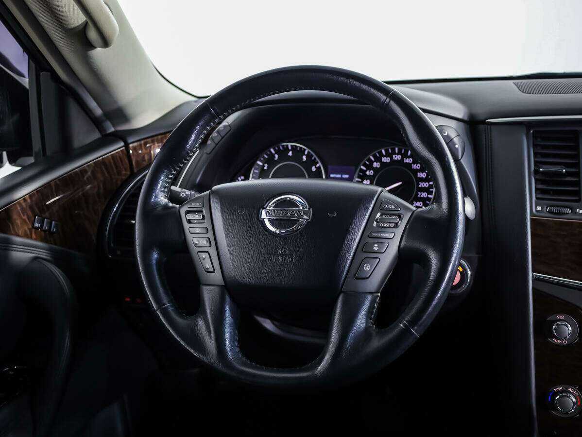 Nissan Patrol с пробегом — 2010 год. Фото: #9