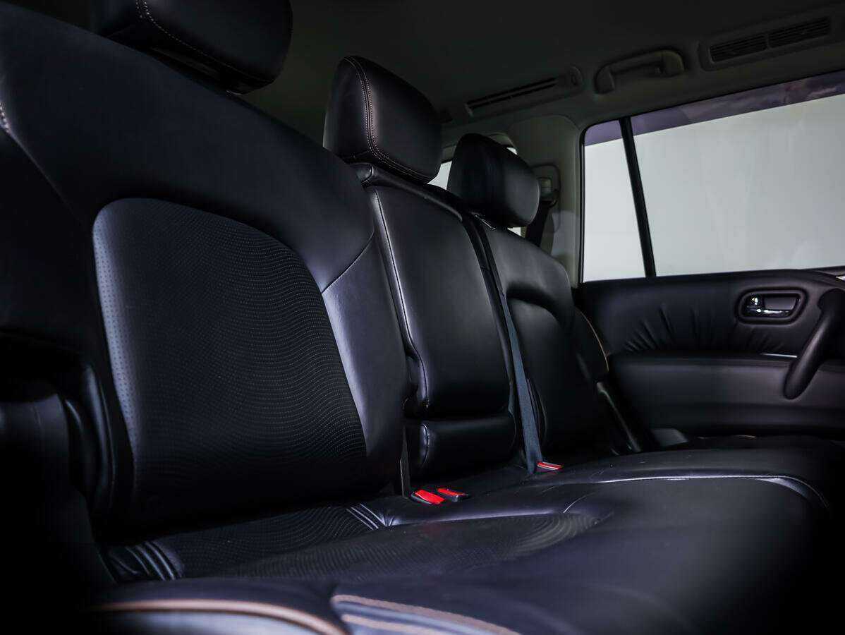 Nissan Patrol с пробегом — 2010 год. Фото: #11