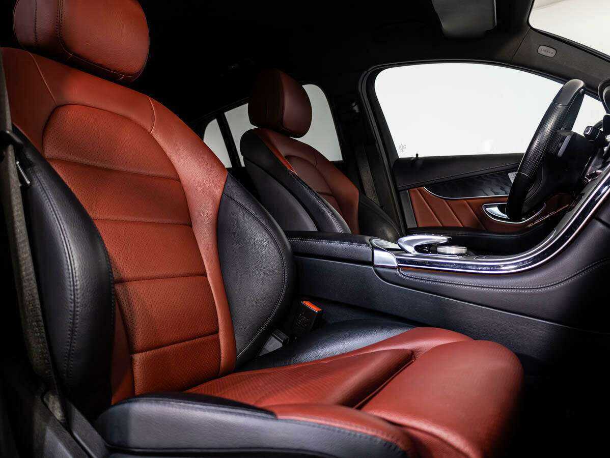 Mercedes-Benz GLC Coupe с пробегом — 2017 год. Фото: #10