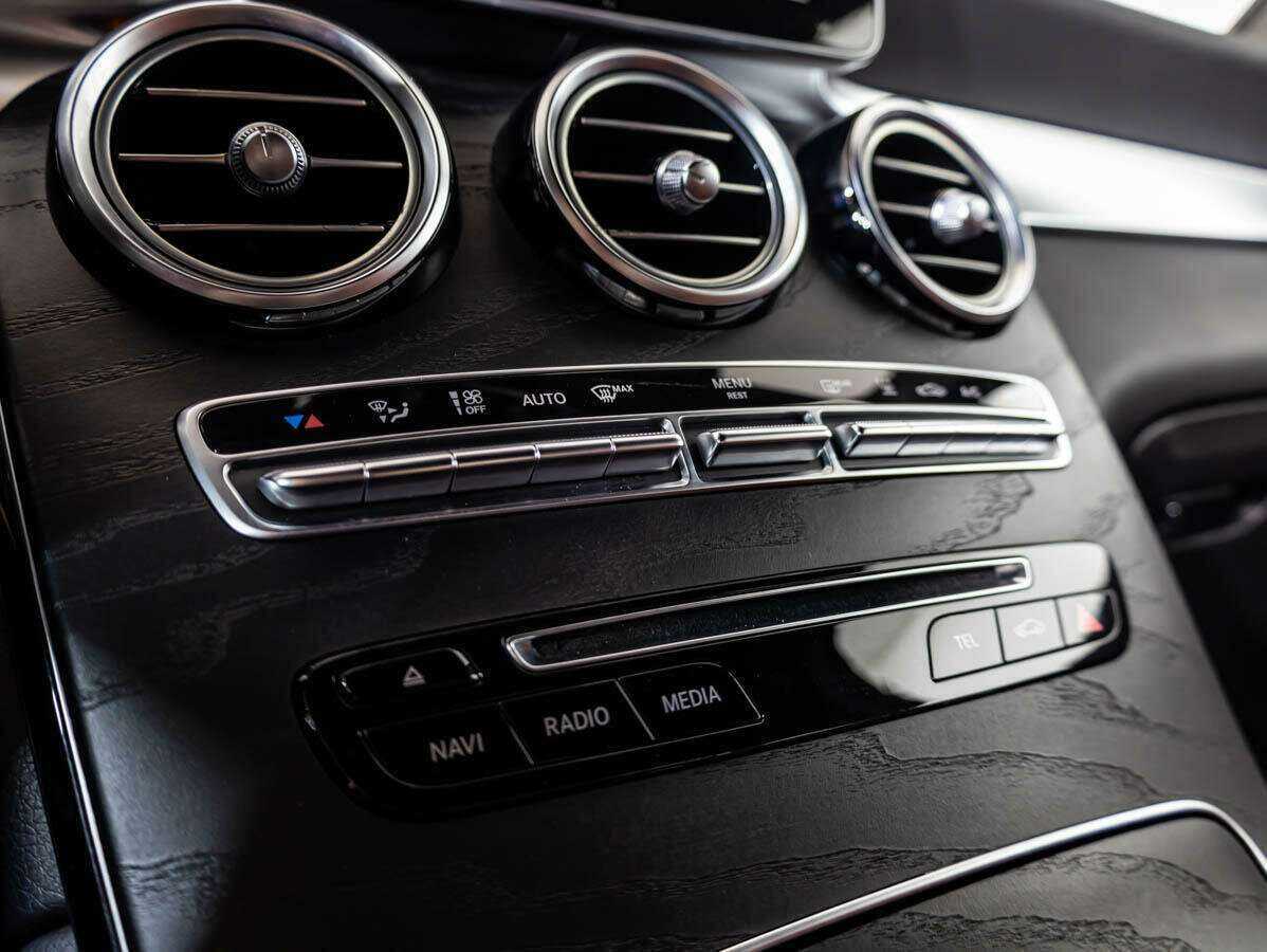 Mercedes-Benz GLC Coupe с пробегом — 2017 год. Фото: #14