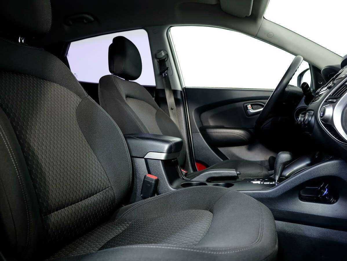 Hyundai ix35 с пробегом — 2011 год. Фото: #10