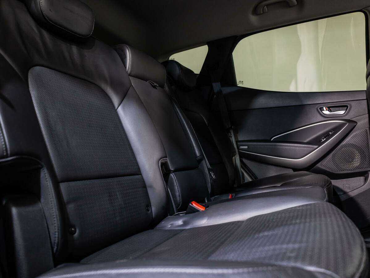 Hyundai Santa Fe с пробегом — 2013 год. Фото: #11