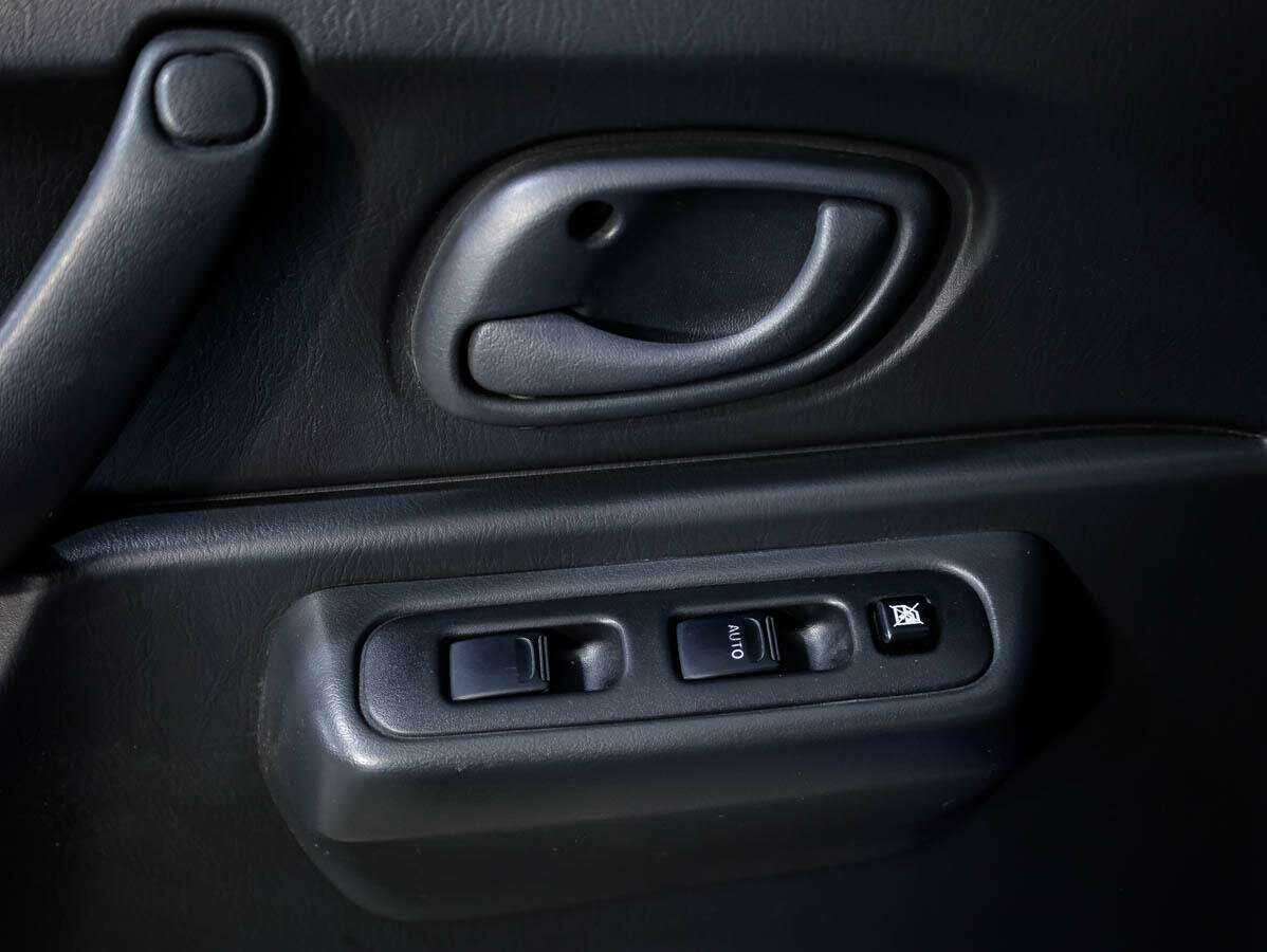 Suzuki Jimny с пробегом — 2008 год. Фото: #11