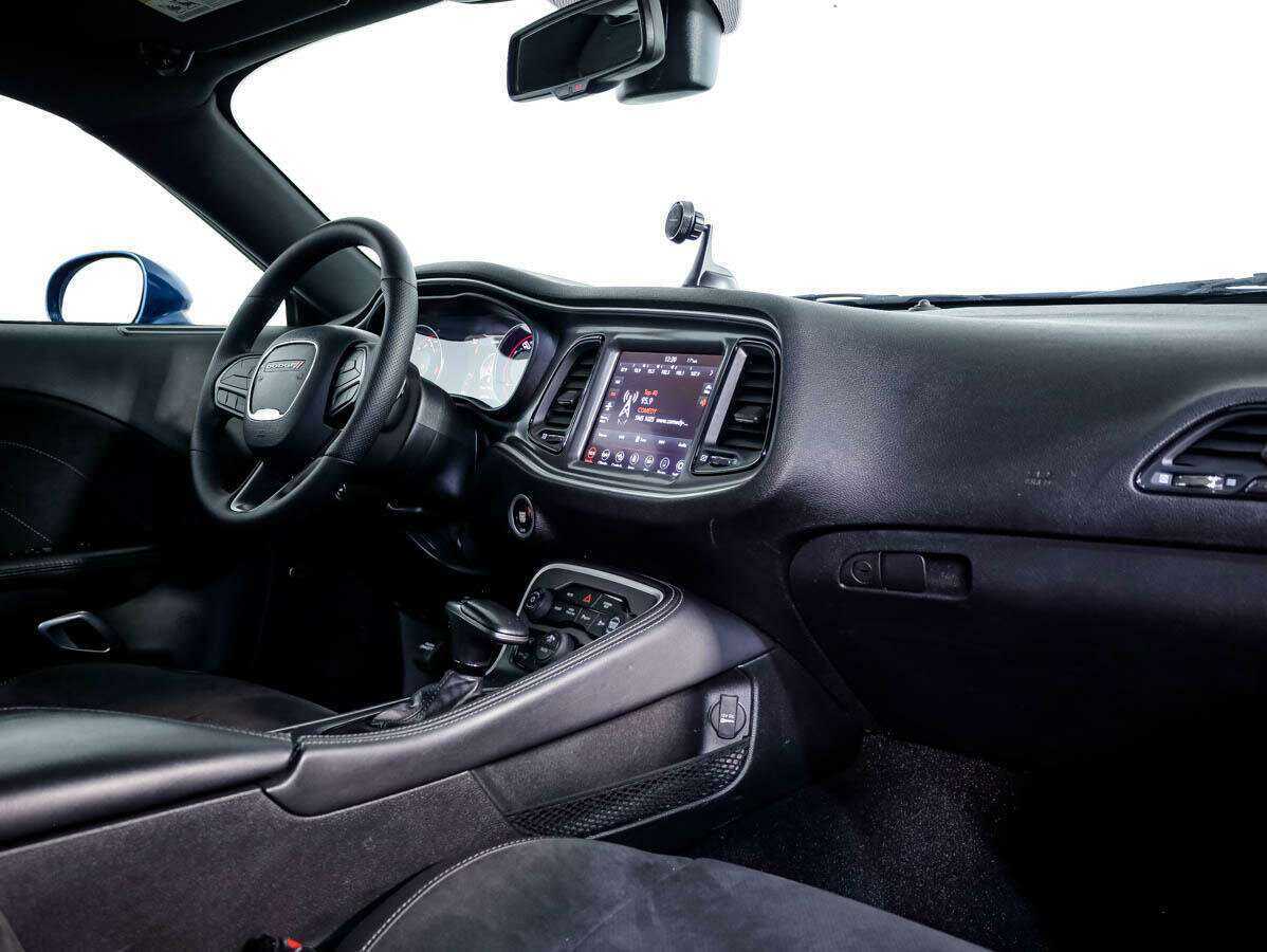 Dodge Challenger с пробегом — 2020 год. Фото: #7