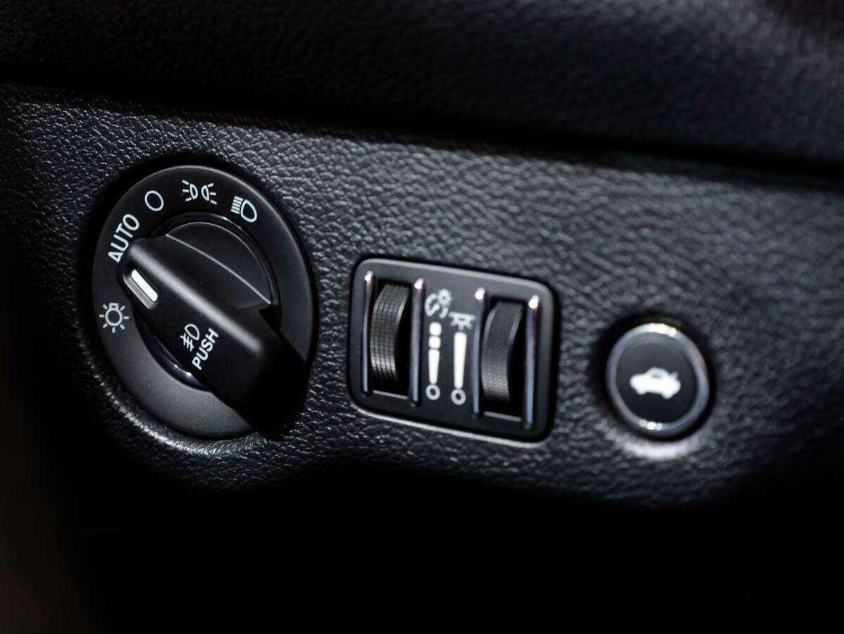 Dodge Challenger с пробегом — 2020 год. Фото: #14