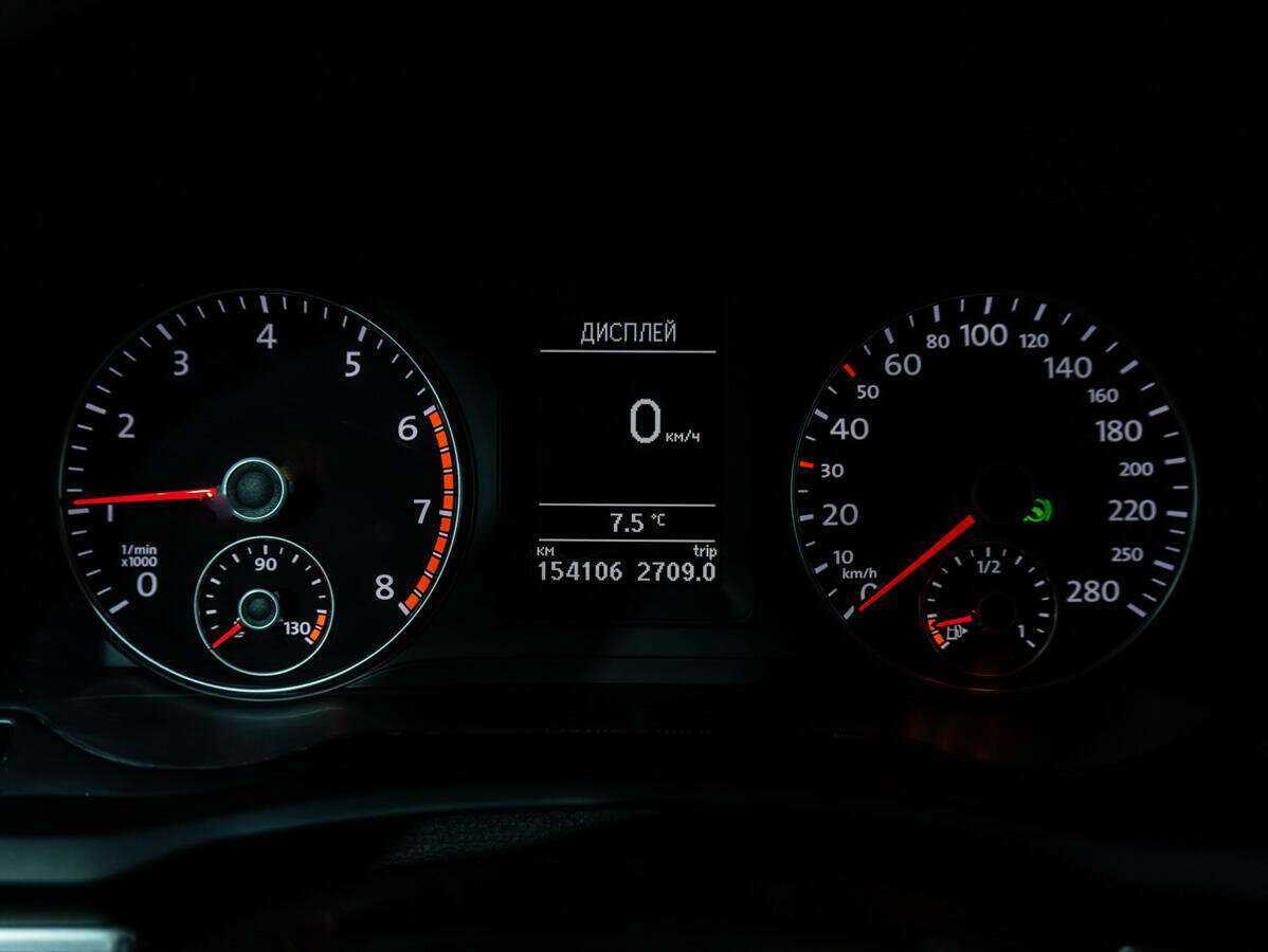 Volkswagen Scirocco с пробегом — 2013 год. Фото: #15