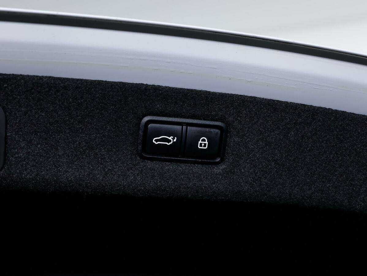 Genesis G90 с пробегом — 2016 год. Фото: #5