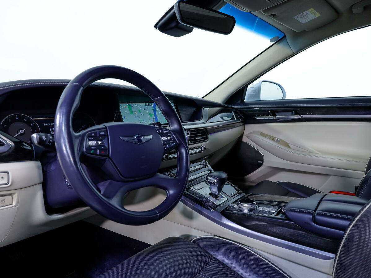 Genesis G90 с пробегом — 2016 год. Фото: #8