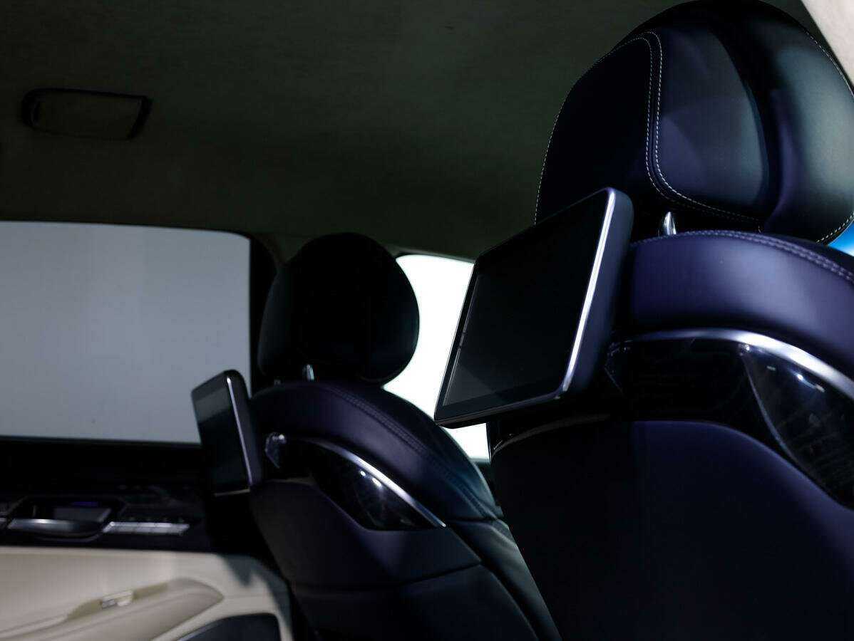 Genesis G90 с пробегом — 2016 год. Фото: #14