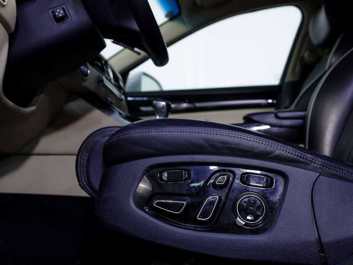 Genesis G90 с пробегом — 2016 год. Фото: #15