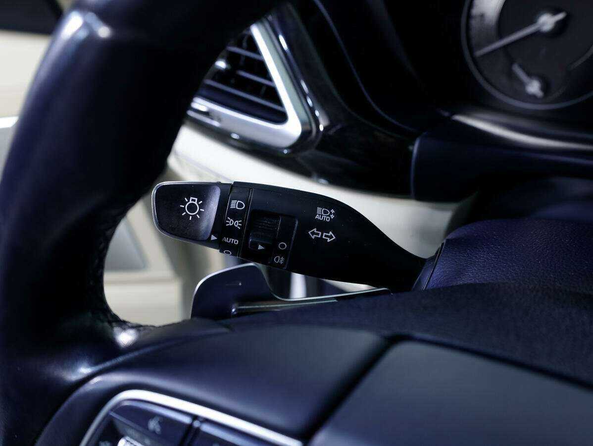 Genesis G90 с пробегом — 2016 год. Фото: #21