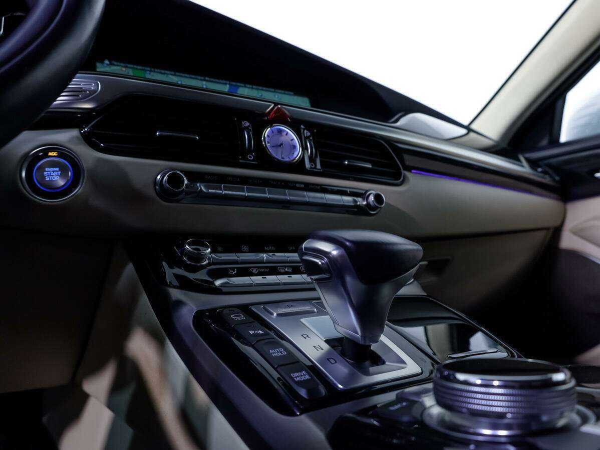 Genesis G90 с пробегом — 2016 год. Фото: #22