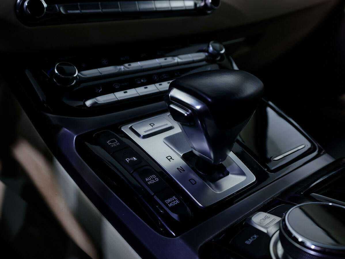 Genesis G90 с пробегом — 2016 год. Фото: #24