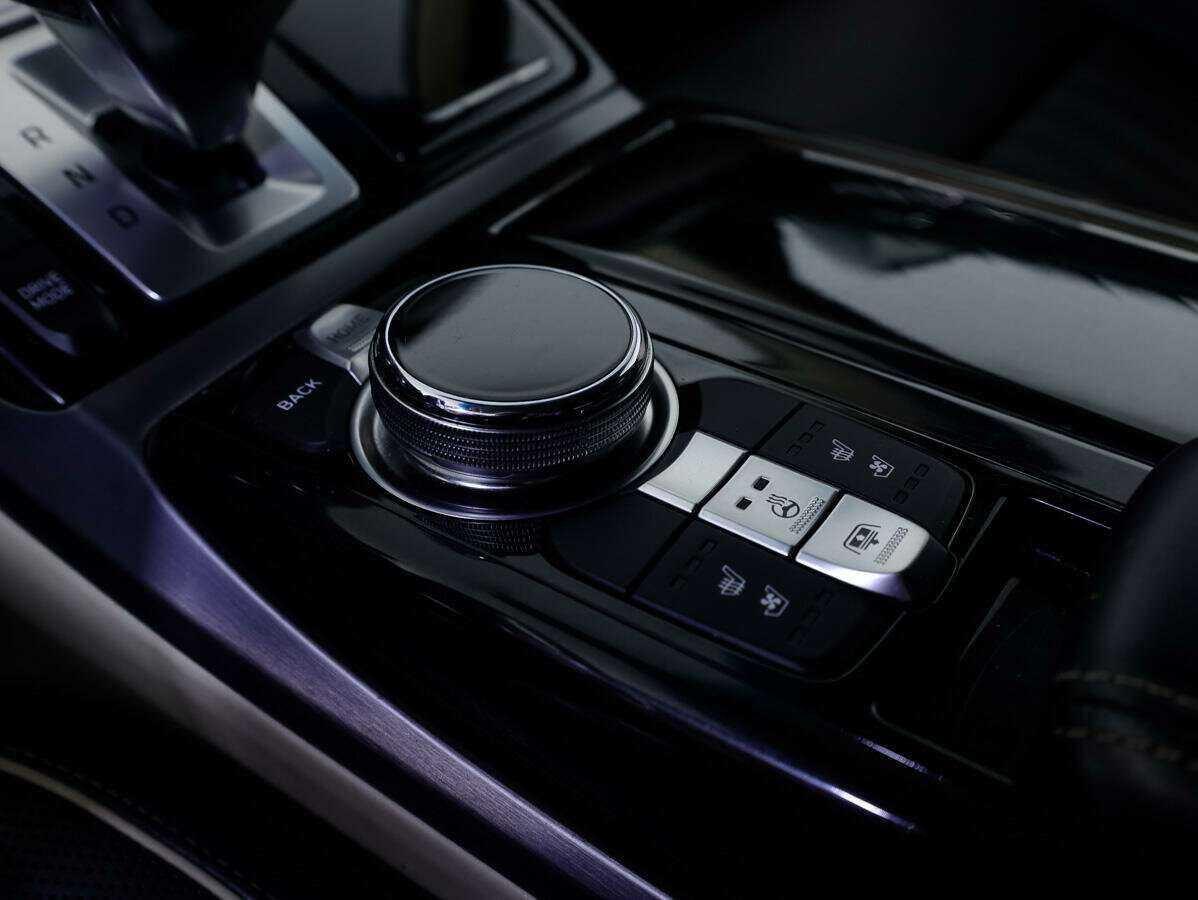 Genesis G90 с пробегом — 2016 год. Фото: #25