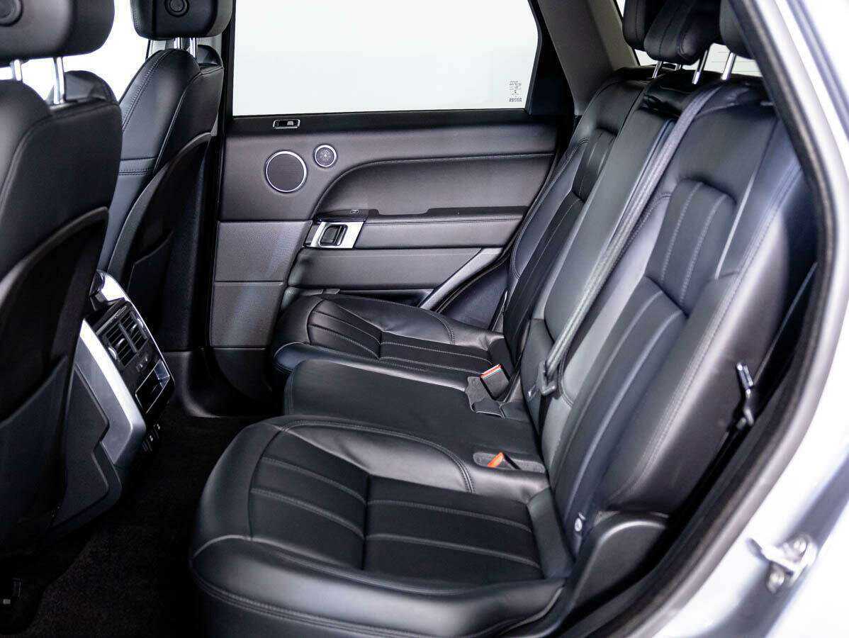 Land Rover Range Rover Sport с пробегом — 2020 год. Фото: #10