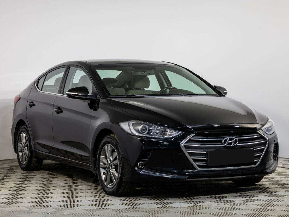 Hyundai Elantra с пробегом — 2018 год. Фото: #1