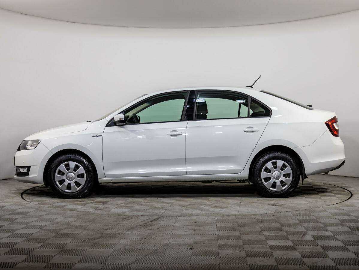 Skoda Rapid с пробегом — 2018 год. Фото: #6