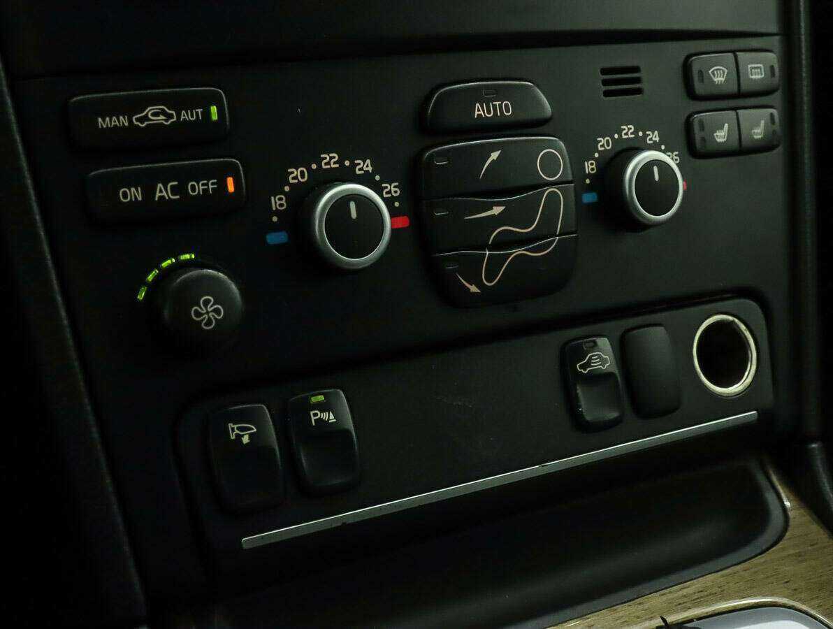 Volvo XC90 с пробегом — 2008 год. Фото: #16