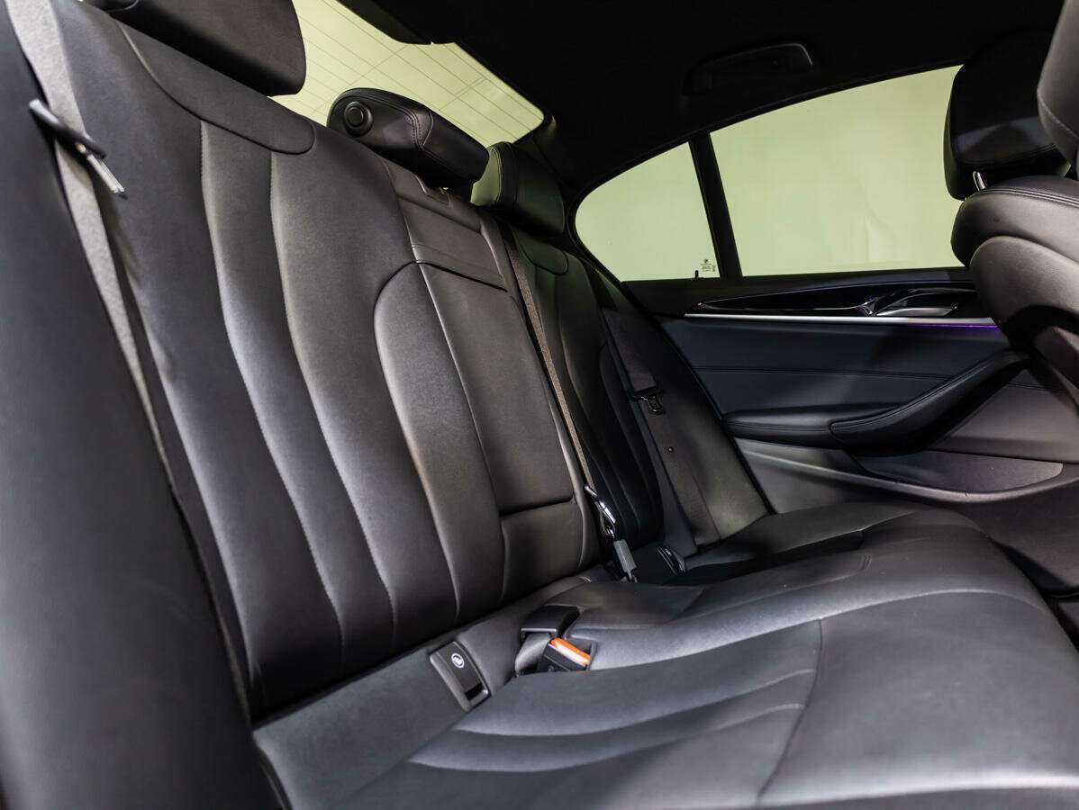 BMW 5 серии с пробегом — 2019 год. Фото: #11