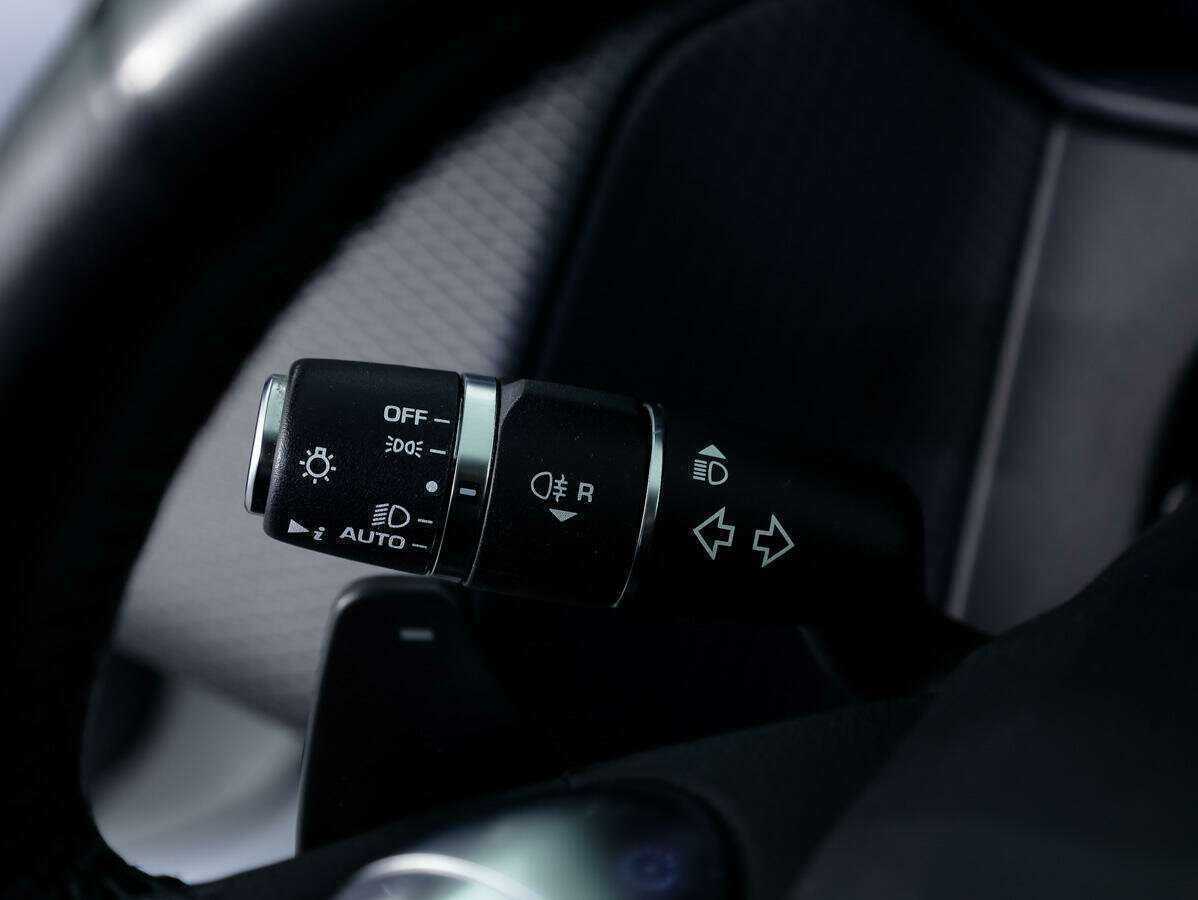 Land Rover Range Rover Velar с пробегом — 2018 год. Фото: #16