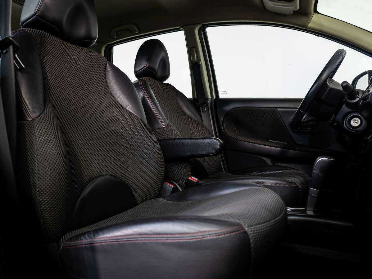 Nissan Note с пробегом — 2007 год. Фото: #10