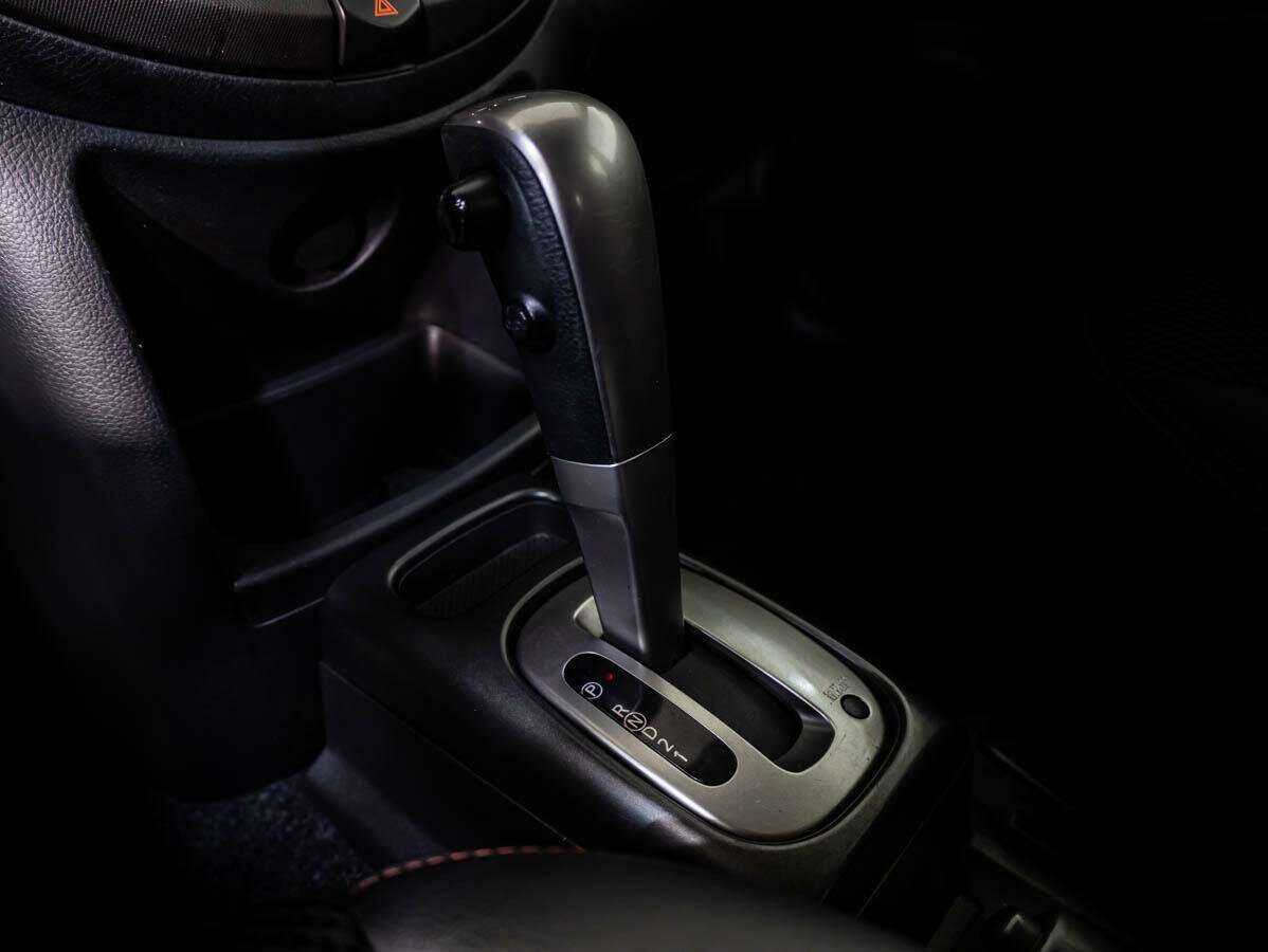 Nissan Note с пробегом — 2007 год. Фото: #12