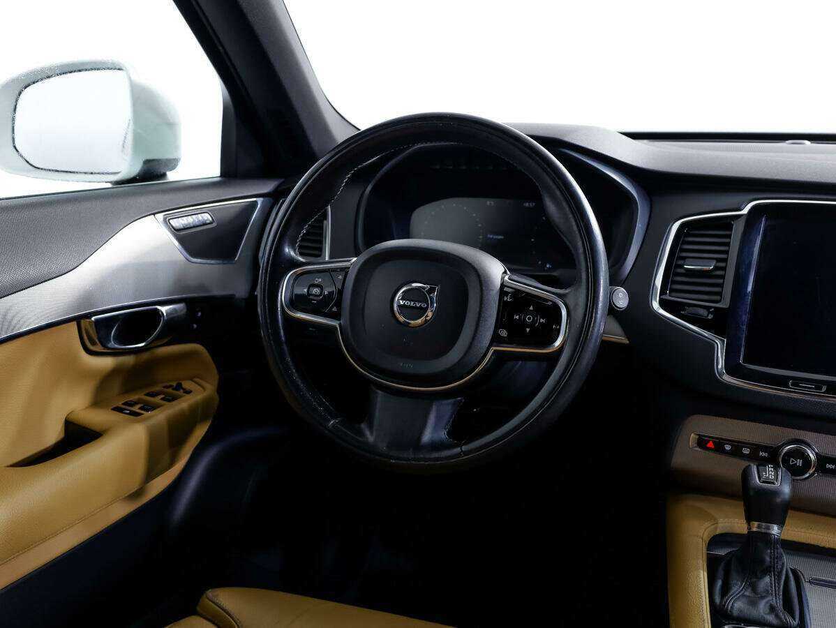 Volvo XC90 с пробегом — 2016 год. Фото: #8