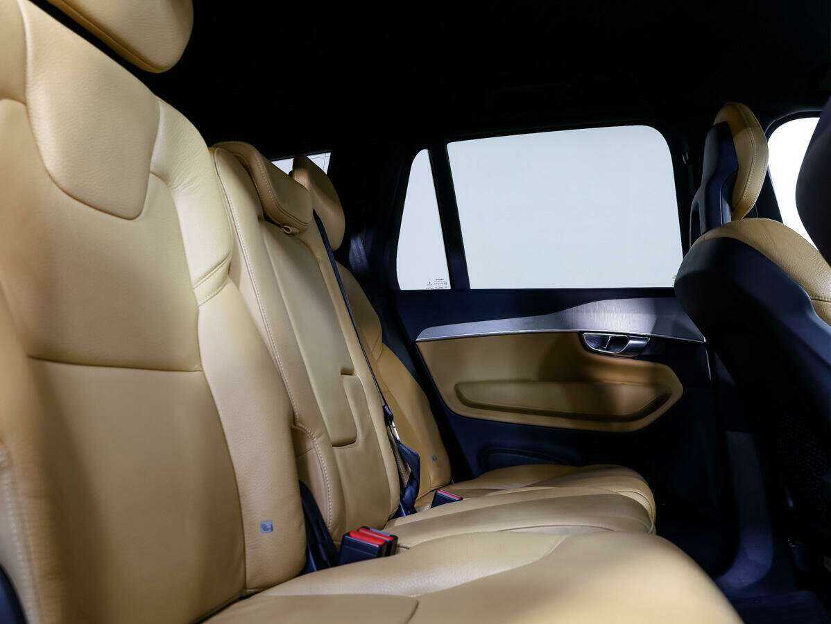 Volvo XC90 с пробегом — 2016 год. Фото: #10