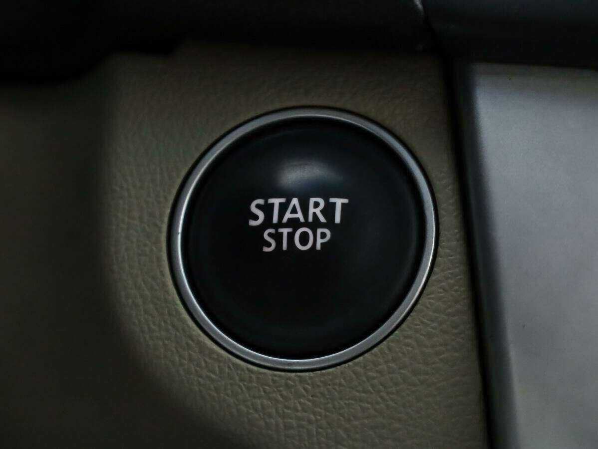 Renault Latitude с пробегом — 2011 год. Фото: #12